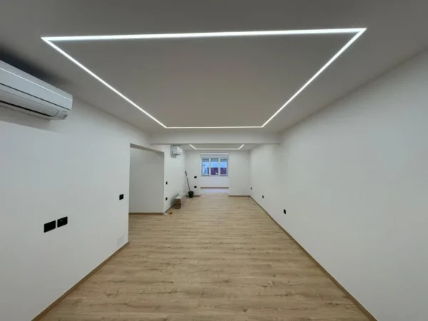 Tirane, jepet me qera ambjent biznesi Kati 2, 120 m² 2.000 € (Vesa Center)