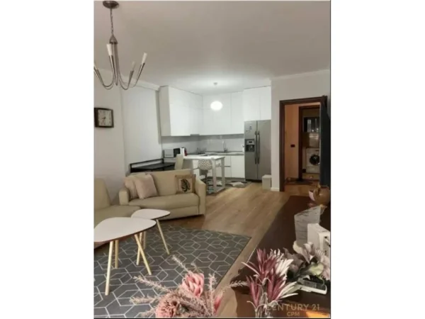 Tirane, jepet me qera apartament 1+1 Kati 3, 85 m² 850 € (Rruga Qemal Stafa)