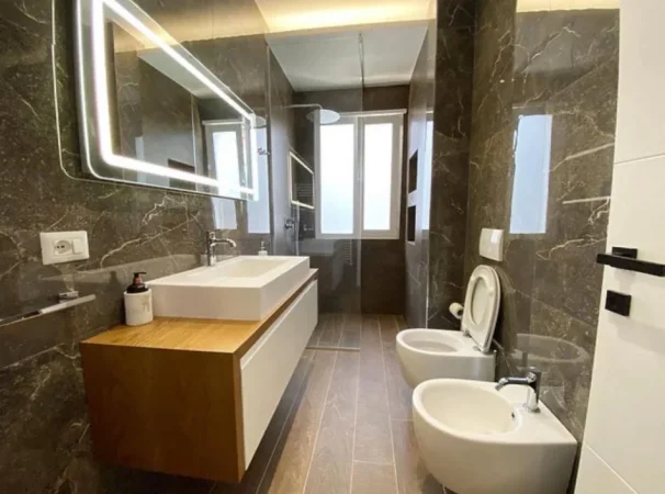 Tirane, jepet me qera apartament 3+1 Kati 3, 130 m² 1.050 € (Kopeshti Zoologjik)