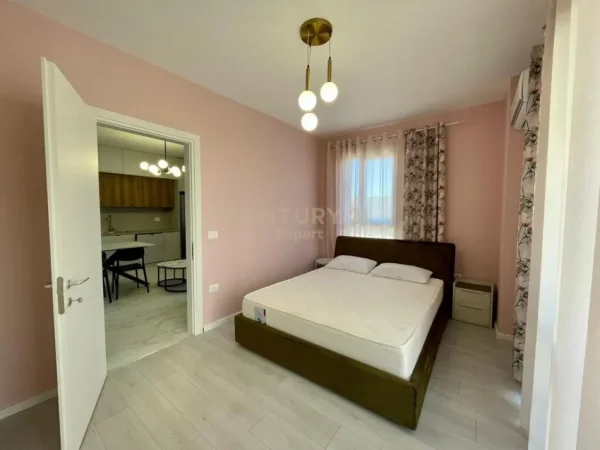 Tirane, jepet me qera apartament 2+1 Kati 2, 89 m² 750 € (Don Bosko)
