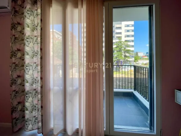 Tirane, jepet me qera apartament 2+1 Kati 2, 89 m² 750 € (Don Bosko)