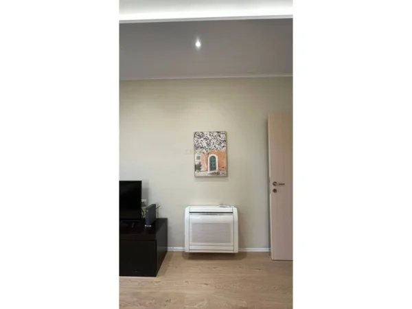 Tirane, jepet me qera apartament 2+1 Kati 8, 110 m² 850 € (Pazari Ri)