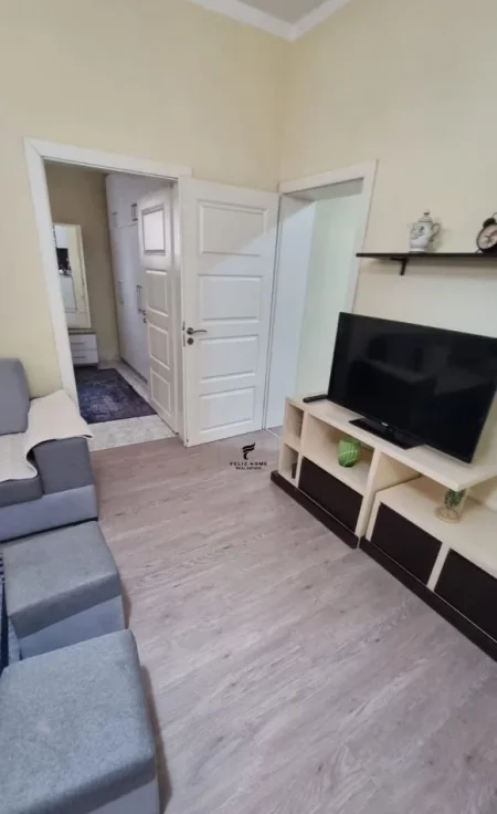 Tirane, jepet me qera apartament 2+1 Kati 2, 85 m² 500 € (21 DHJETORI)