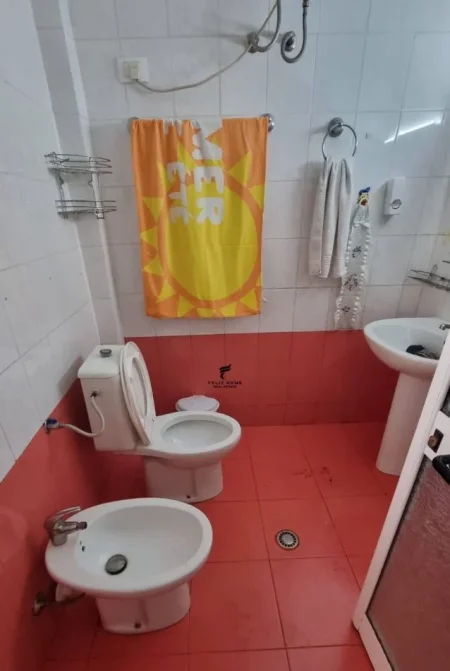 Tirane, jepet me qera apartament 2+1 Kati 2, 85 m² 500 € (21 DHJETORI)