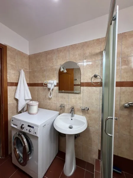 SHITET APARTAMENT 2+1+VERANDE ME PAMJE DETI , SARANDE