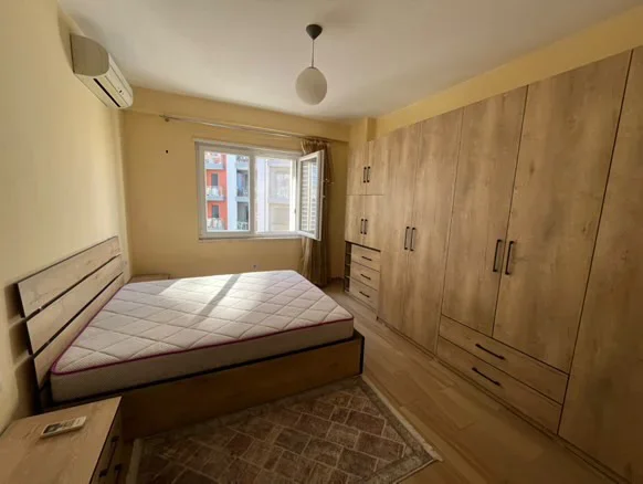 Tirane, jepet me qera 1+1+Ballkon , 550 € (Rruga e Kosovareve)