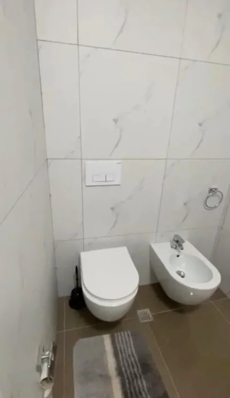Tirane, jepet me qera apartament 1+1+Ballkon Kati 6, 65 m² 550 € 