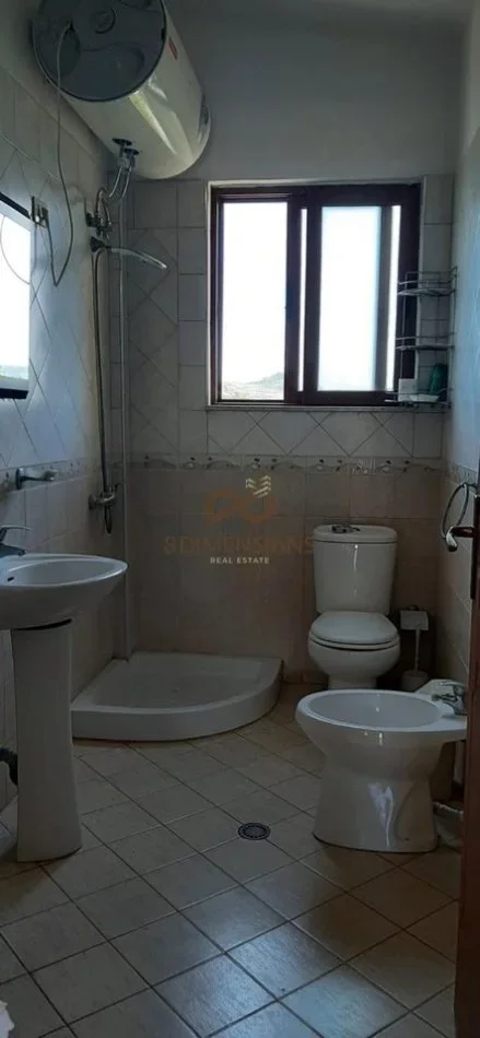 Durres, shitet apartament 2+1+Ballkon Kati 4, 168 m² 150.000 € (golem)