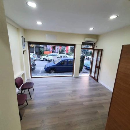 Tirane, jepet me qera zyre Kati 0, 20 m² 400 Euro (Rruga Milan Shuflaj)