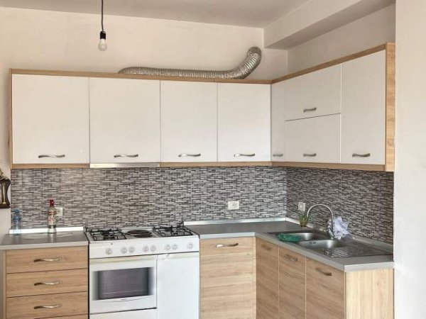 Tirane, jepet me qera apartament 2+1+BLK Kati 6, 100 m² 45.000 Leke (prane bar Artisti)