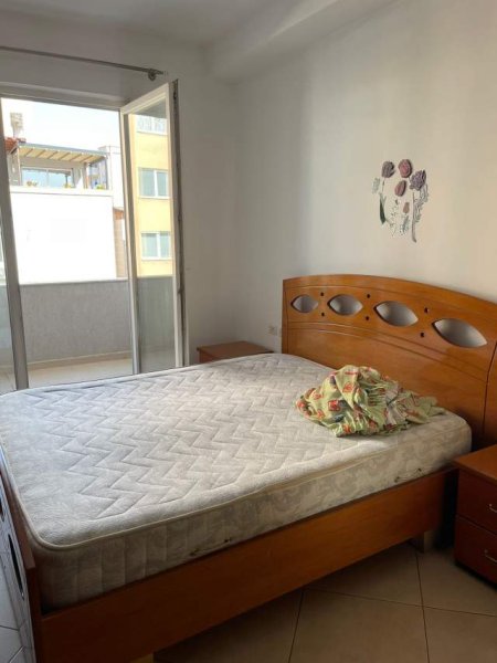 Tirane, jepet me qera apartament 2+1+BLK Kati 6, 100 m² 45.000 Leke (prane bar Artisti)
