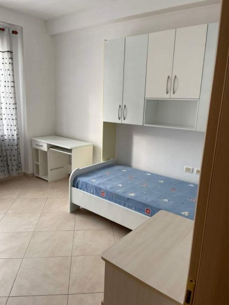 Tirane, jepet me qera apartament 2+1+BLK Kati 6, 100 m² 45.000 Leke (prane bar Artisti)