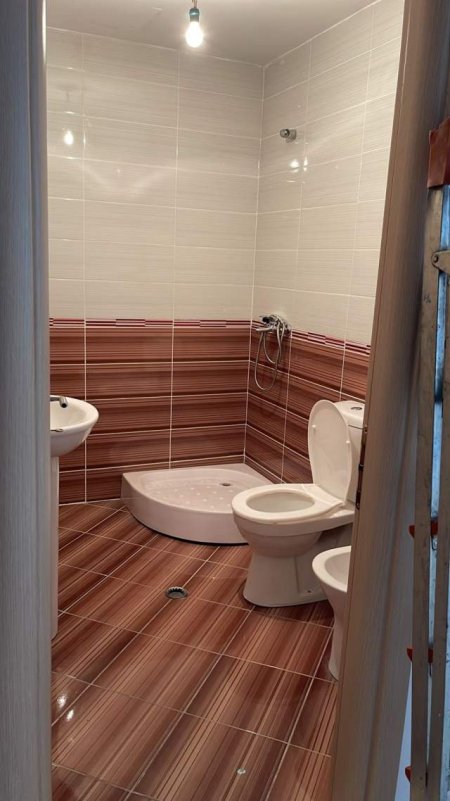 Tirane, jepet me qera apartament 2+1+BLK Kati 6, 100 m² 45.000 Leke (prane bar Artisti)