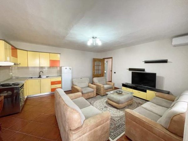 Tirane, jepet me qera apartament 75 m² 400 Euro (Bajram Curri)