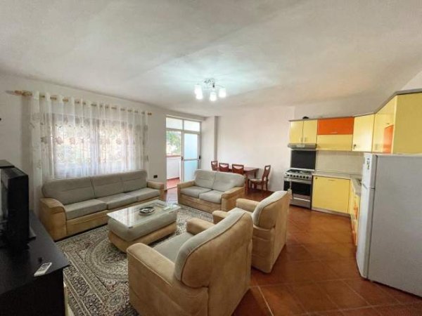 Tirane, jepet me qera apartament 75 m² 400 Euro (Bajram Curri)