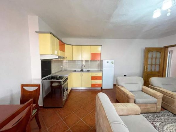 Tirane, jepet me qera apartament 75 m² 400 Euro (Bajram Curri)