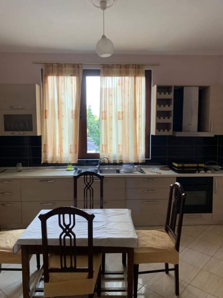 Tirane, jepet me qera apartament 2+1+A+BLK Kati 2, 130 m² 40.000 Leke (pas concord center)
