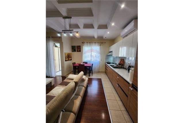 Tirane, shitet apartament 2+1+BLK Kati 2, 78 m² 115.000  (Rruga Bill Klinton)