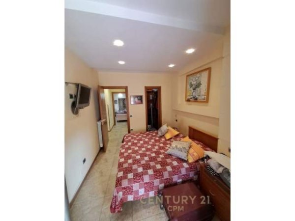 Tirane, jepet me qera apartament Kati 1, 100 m² 450 Euro (Tirana, Albania)