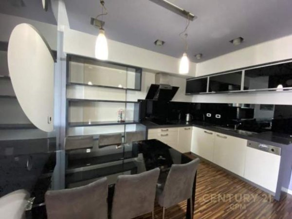 Tirane, jepet me qera apartament Kati 10, 125 m² 1.500 Euro (Rruga Brigada VIII Tirana, Albania)