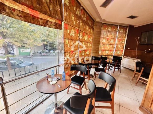 Shkoder, jepet me qera ambjent biznesi Kati 1, 53 m² 400 Euro (Prane merkates Rus)