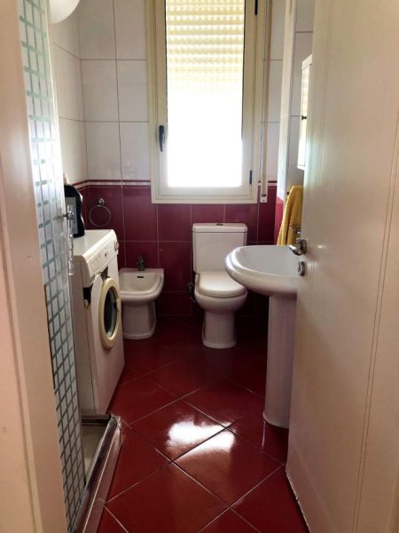 Vlore, jepet me qera apartament 2+1+BLK Kati 3, 114 m² 400 Euro (Pelivan leskaj)