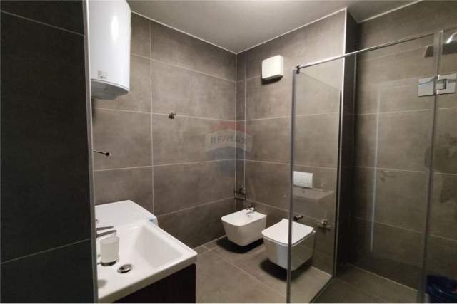 Tirane, jepet me qera apartament 1+1+BLK 78 m² 700 Euro (Zogu i Zi)