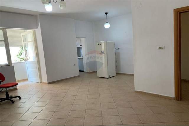 Tirane, jepet me qera apartament 1+1+BLK 60 m² 380 Euro (Myslym Shyri)