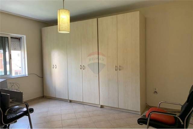 Tirane, jepet me qera apartament 1+1+BLK 60 m² 380 Euro (Myslym Shyri)