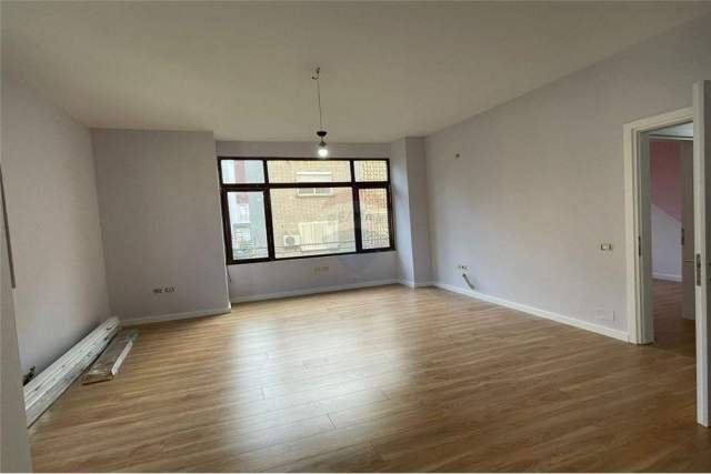 Tirane, shitet apartament 1+1+BLK 136 m² 130.000 Euro