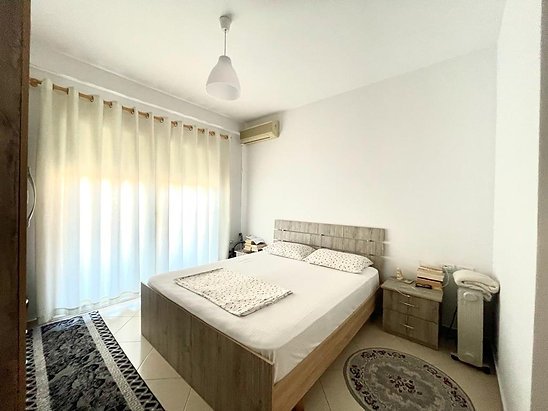 Tirane, shitet apartament 1+1 Kati 4, 76 m² 140.000 Euro (Kristal Center)