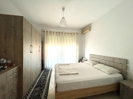 Tirane, shitet apartament 1+1 Kati 4, 76 m² 140.000 Euro (Kristal Center)