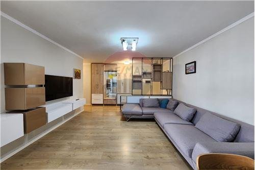 Tirane, jepet me qera apartament 2+1 Kati 5, 95 m² 550 Euro