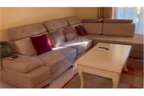 Tirane, jepet me qera apartament 1+1 Kati 5, 68 m² 380 Euro