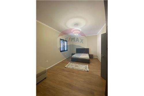 Tirane, jepet me qera apartament 2+1 Kati 2, 100 m² 550 Euro