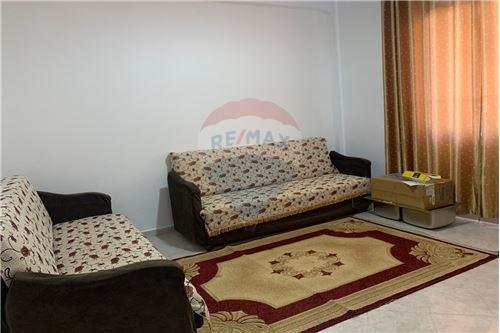 Tirane, jepet me qera apartament 1+1 Kati 1, 80 m² 350 Euro