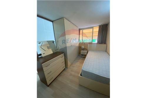 Tirane, jepet me qera apartament 2+1 Kati 1, 50 m² 30.000 Leke