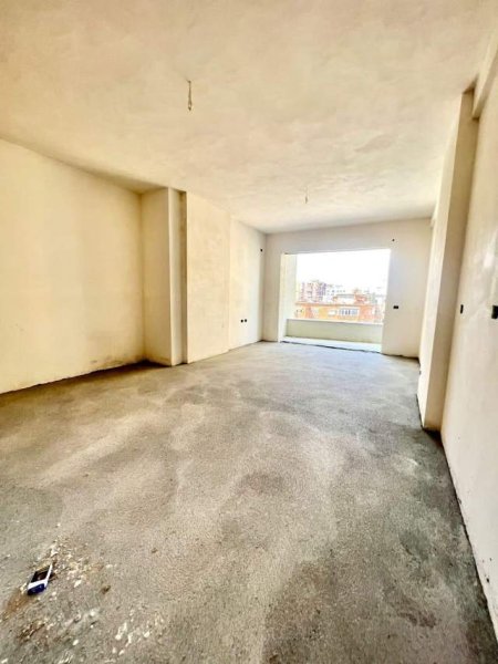 Tirane, shitet apartament 1+1+A+BLK 70 m² 147.000 Euro (Pazari i ri)