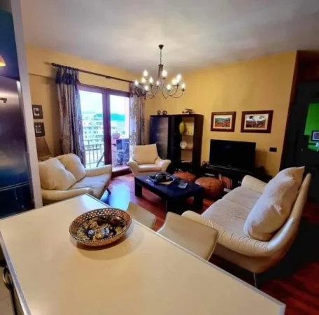 Tirane, jap me qera apartament 2+1+A+BLK Kati 7, 107 m² 600 Euro (Rruga e Barrikadave)