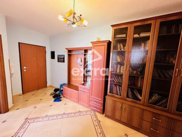 Shkoder, jepet me qera apartament Kati 6, 100 m² 400 Euro (Prane Pedonales)