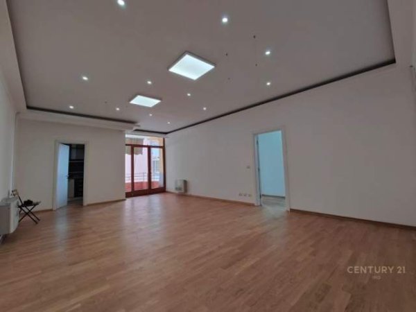 Tirane, jepet me qera zyre Kati 4, 210 m² 2.000 Euro (Nikola Tupe)