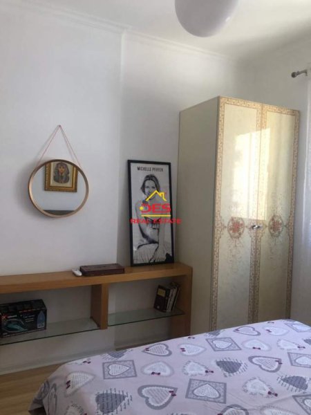 Vlore, jepet me qera apartament Kati 5, 97 m² 450 Euro (Rruga Murat Terbaci)