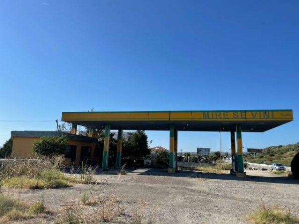 Lushnje, shitet ambjent biznesi 6.000 m²  (AUTOSTRADA RROGOZHINE-LUSHNJE)