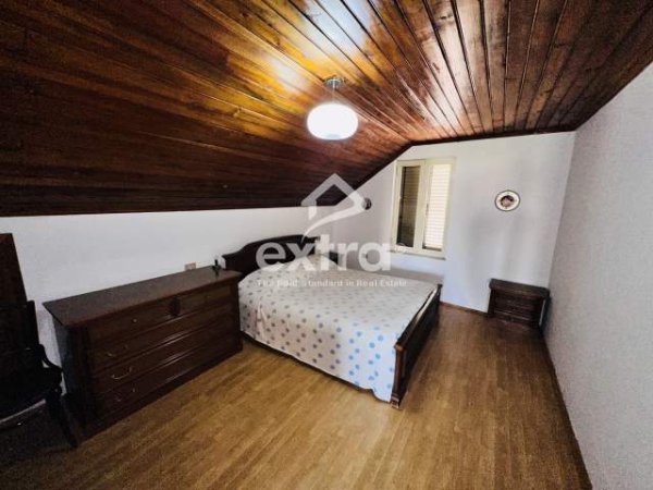 Shkoder, jepet me qera Vile 3 Katshe Kati 3, 100 m² 250 Euro (Prane Katedrales)