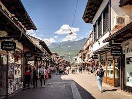 Tirane, ofroj City-tour Kosove 𝐏𝐫𝐢𝐬𝐡𝐭𝐢𝐧𝐞-𝐏𝐞𝐣𝐞-𝐔𝐣𝐞𝐯𝐚𝐫 49 Euro