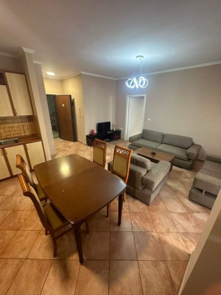 Tirane,Rr.Dibres Kompleksi Halili.Jepet me qera apartament 1+1+BLK Kati 5, 75 m² 400 Euro (Kompleksi Halili)