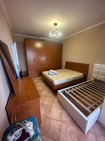 Tirane,Rr.Dibres Kompleksi Halili.Jepet me qera apartament 1+1+BLK Kati 5, 75 m² 400 Euro (Kompleksi Halili)
