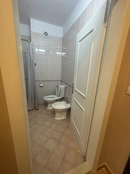 Tirane,Rr.Dibres Kompleksi Halili.Jepet me qera apartament 1+1+BLK Kati 5, 75 m² 400 Euro (Kompleksi Halili)