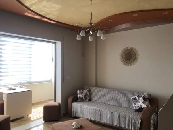 Durres, jepet me qera garsonier 1+1+BLK Kati 2, 45 m² 250 Euro