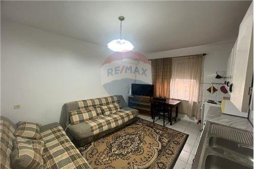 Tirane, shitet apartament 2+1 Kati 3, 86 m² 115.000 Euro